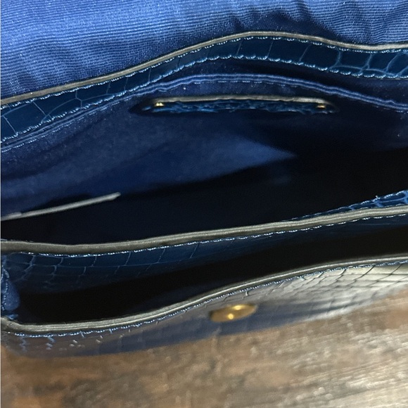 Banana Republic Blue & Gold Purse - Picture 9 of 15